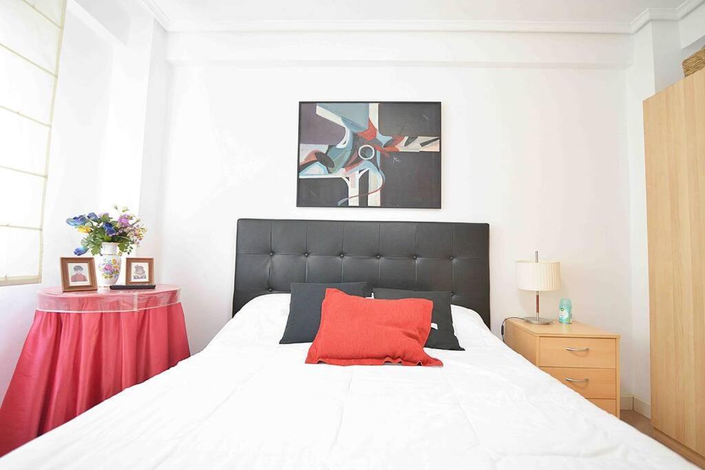 El Apartamento De Los Pinares By Just Room ซานตานเดร์ ภายนอก รูปภาพ