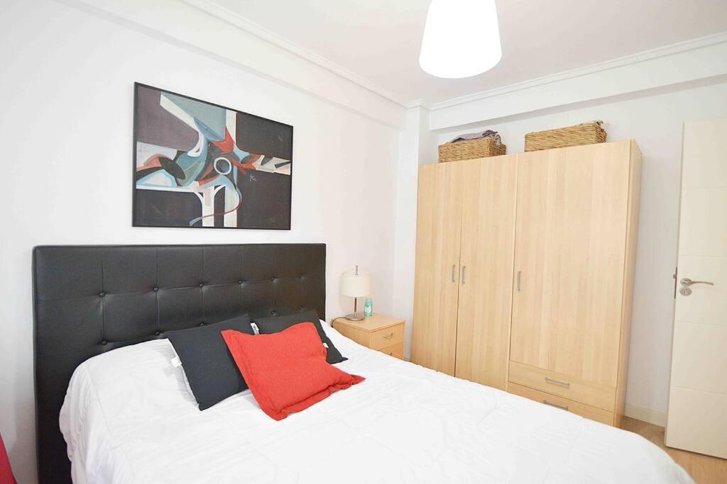 El Apartamento De Los Pinares By Just Room ซานตานเดร์ ภายนอก รูปภาพ